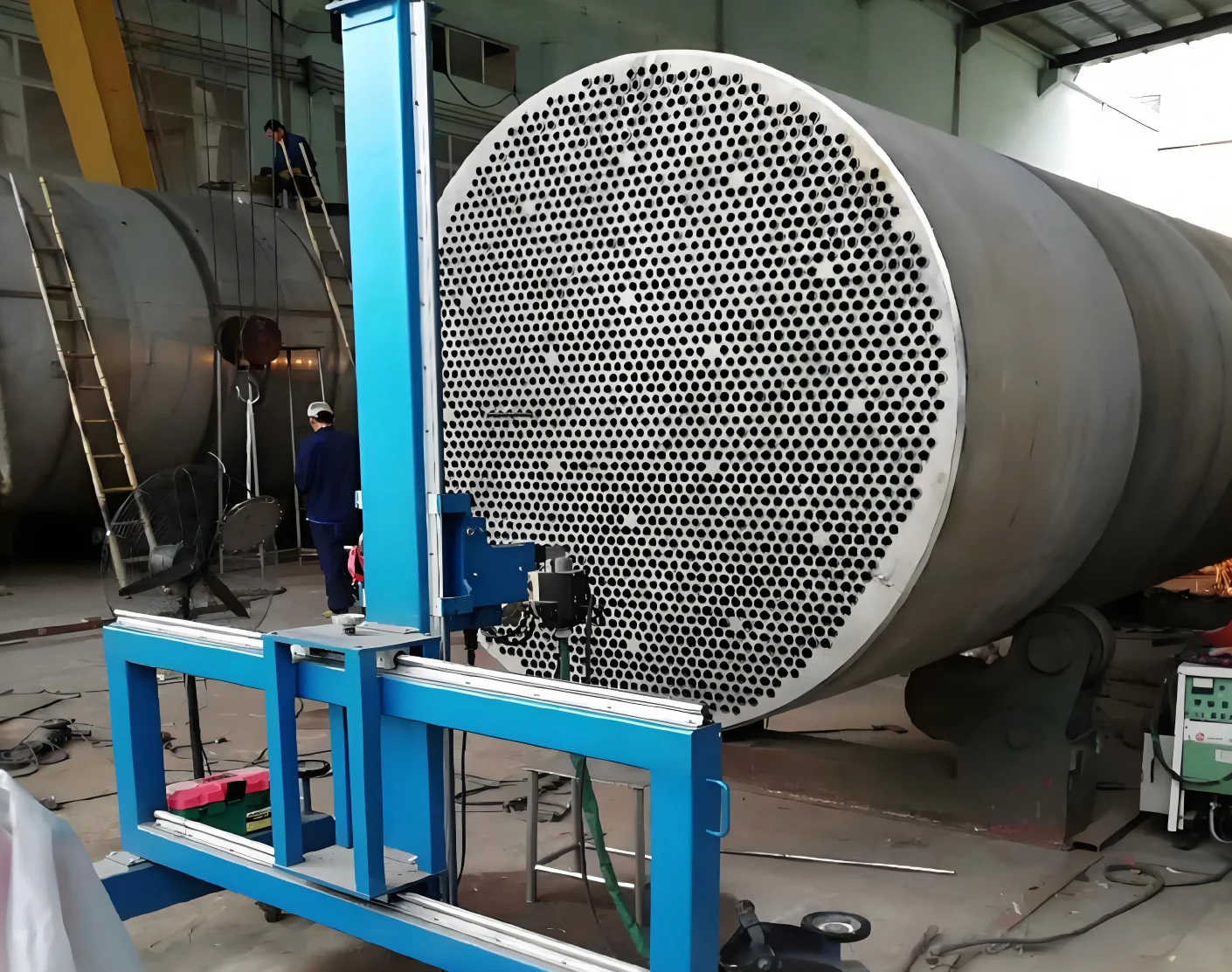 CNE v4-tubesheet